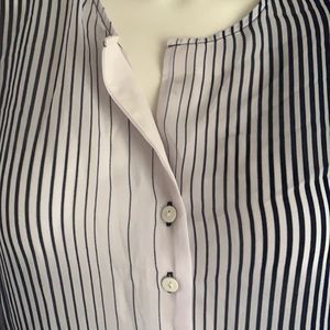 Quintessential Lightweight Blue/White Horizontal Striped Blouse Size M